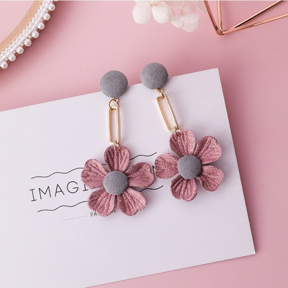 Unique Zone Jewelry - ❤️️NEW UNIQUE Flower Handmade Earrings PN16